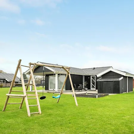 펜션 Three-bedroom Haderslev With A Fireplace 06 *