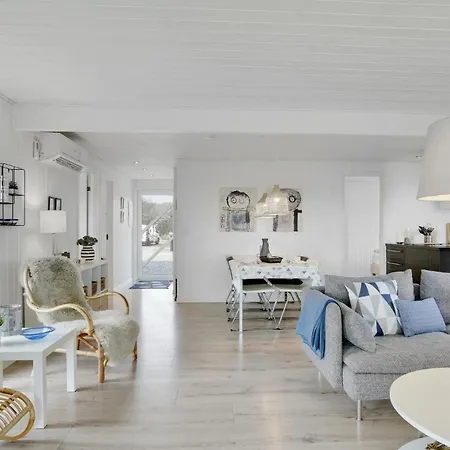 Σπίτι διακοπών Three-bedroom Haderslev With A Fireplace 06