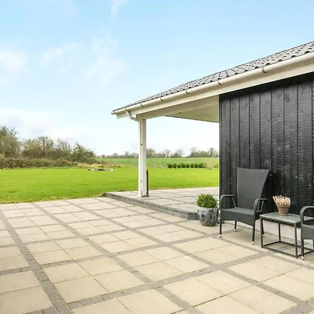 Three-bedroom Haderslev With A Fireplace 06 *